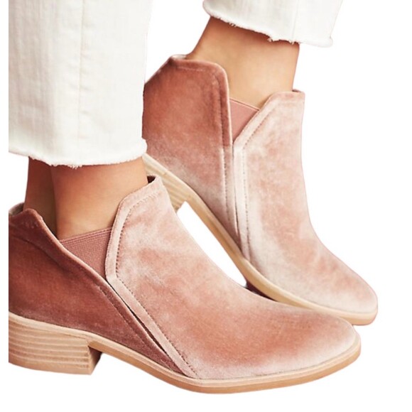 DOLCE VITA Tay Velvet Ankle Booties, Rose, Sz 8.5 - Picture 2 of 9